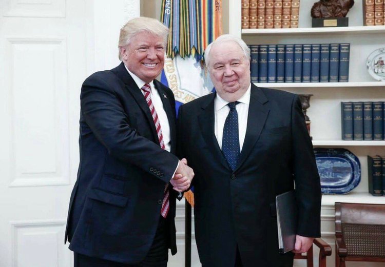 Kislyak and Trump picture